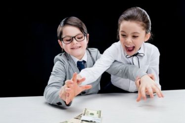 Niños con dinero