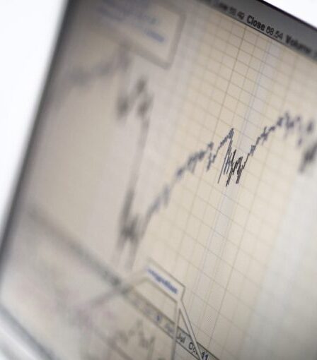 Diferencias entre el precio de mercado y el NAV de un ETF